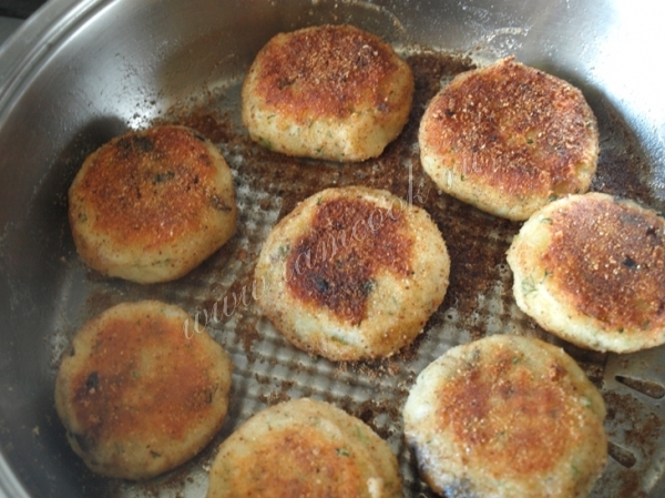 Жарим котлеты из картофеля