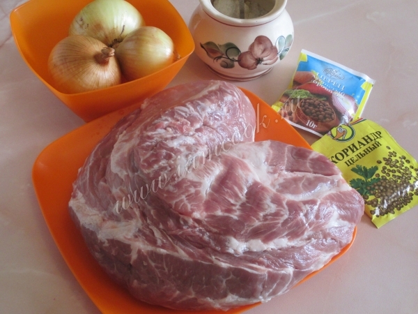 Ингредиенты для шашлыка из свиной шейки