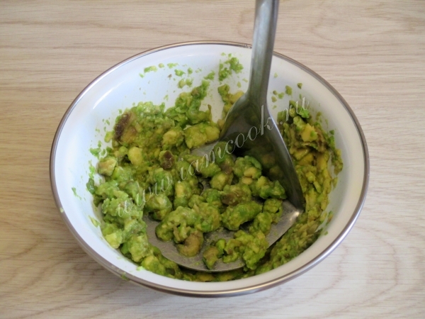 Пюре из авокадо