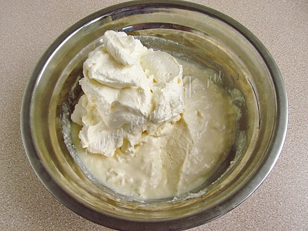 Творог со сгущенкой