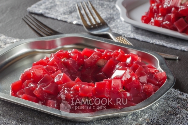 Фото салата «Гранатовый браслет» с говядиной