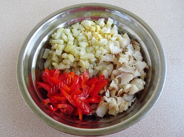 Составные рыбного салата из минтая