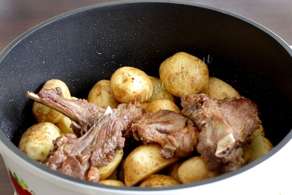 Картофель с бараниной