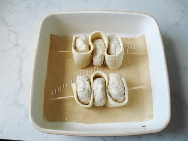 Запекаем тефтели на шпажках