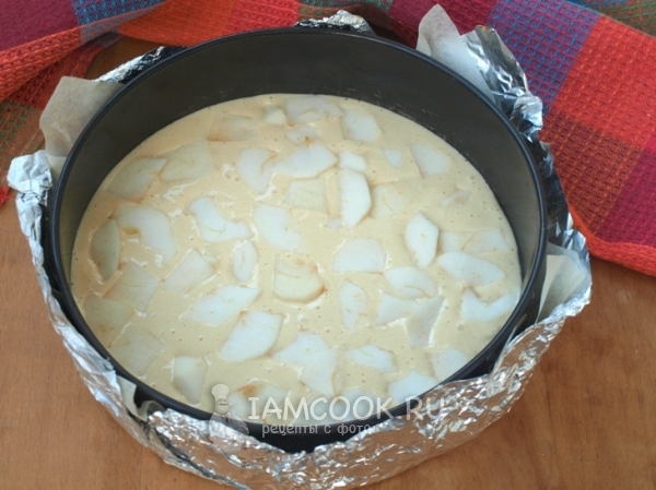 Тесто для бисквита с яблоками