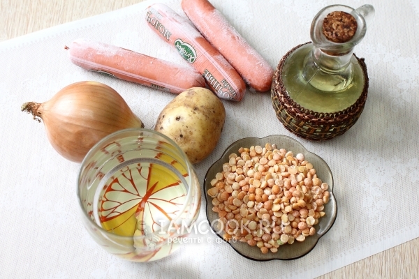 Ингредиенты для горохового супа с сосисками