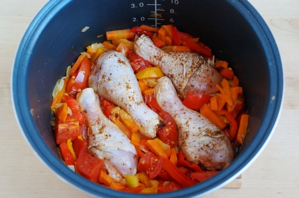Курица с овощами в мультиварке