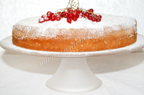 Вкусный пирог с красной смородиной