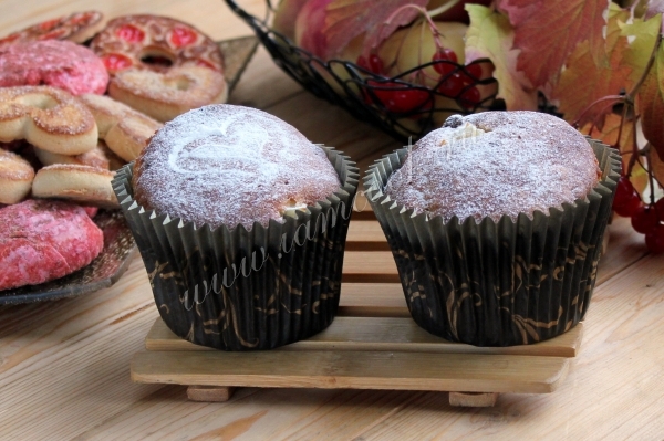 Фото мини-кексов в бумажных формочках