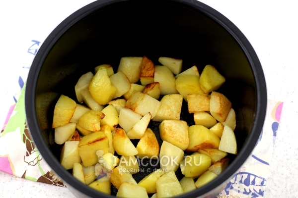 Поджарить картофель