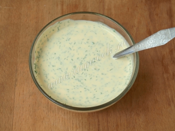 Перемешиваем соус