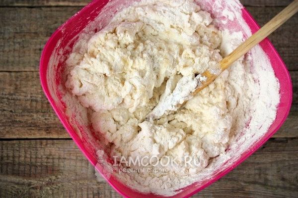 Смешать ингредиенты для теста