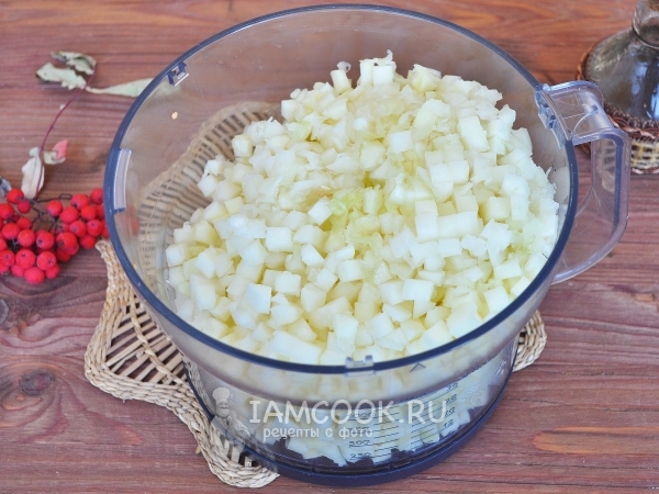 Нарезать патиссоны