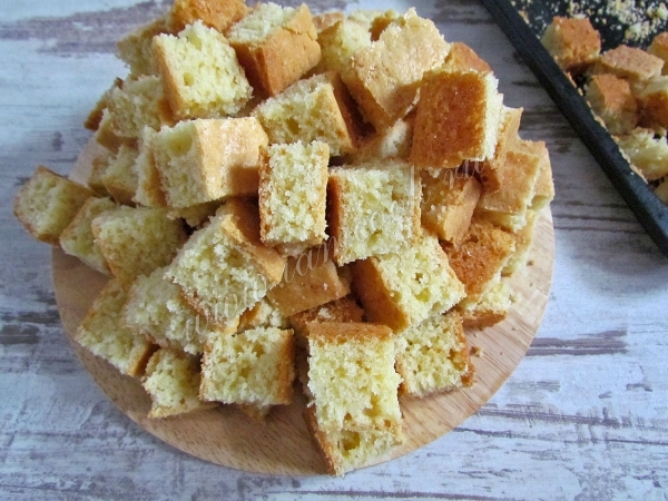 Сделать сухарики