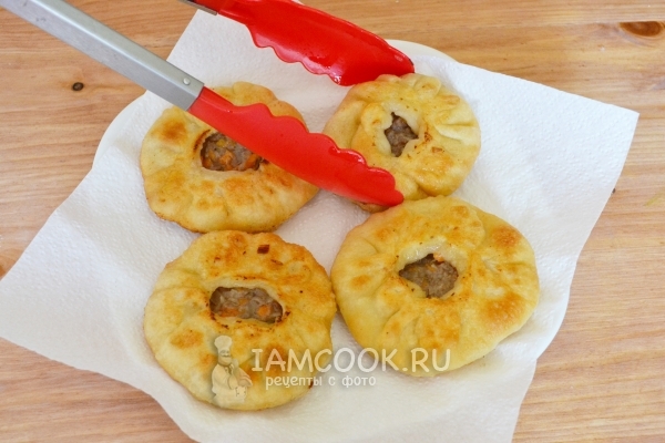 Готовые татарские беляши с мясом