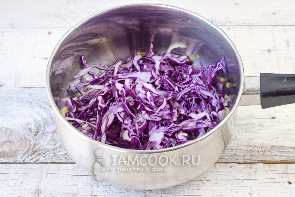 Положить капусту