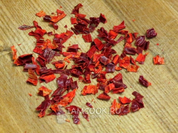 Нарезать перец чили