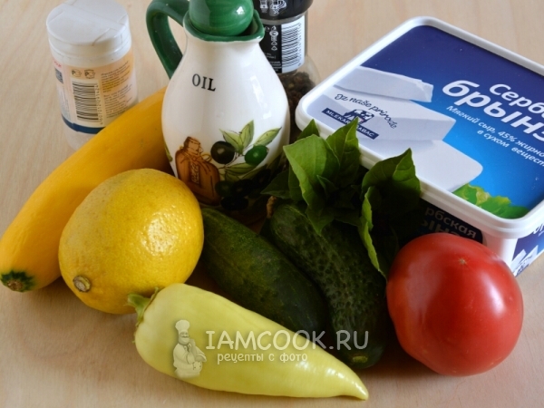 Ингредиенты для летнего салата с сербской брынзой и цуккини