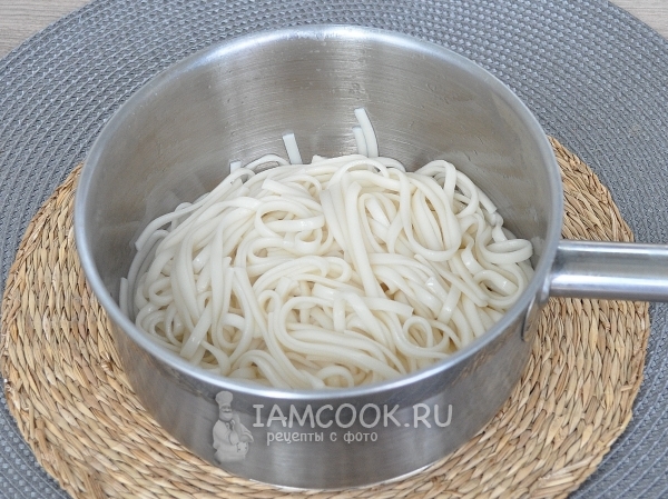 Сварить лапшу