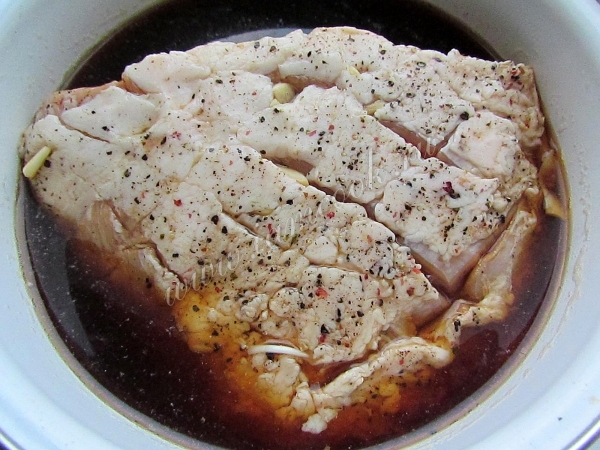 Свиной окорок в пиве