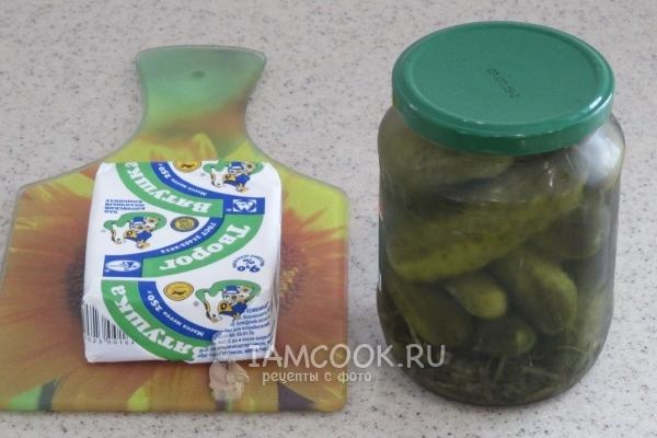 Ингредиенты для закуски из творога с огурцами