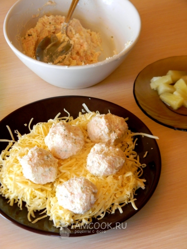 Скатать из массы шарики