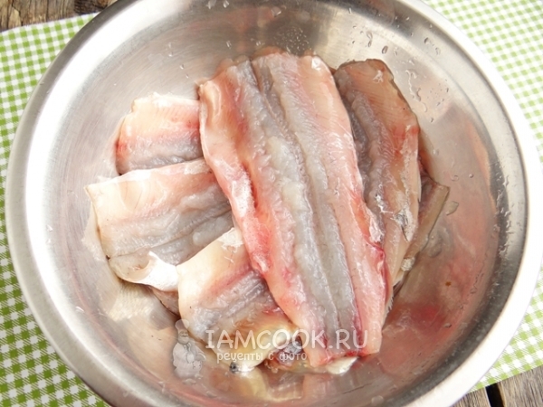 Почистить рыбу