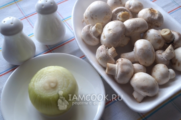 Ингредиенты для жареных грибов с луком