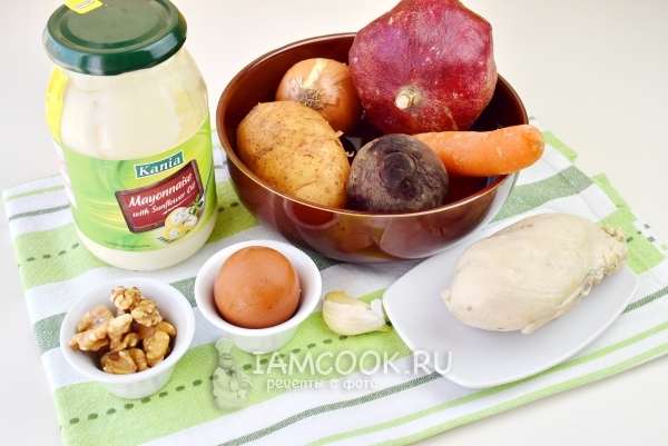 Ингредиенты для салата «Гранатовый браслет»