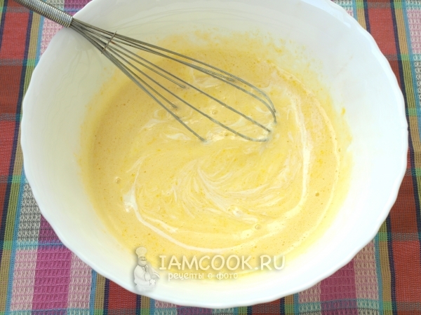 Влить сметану