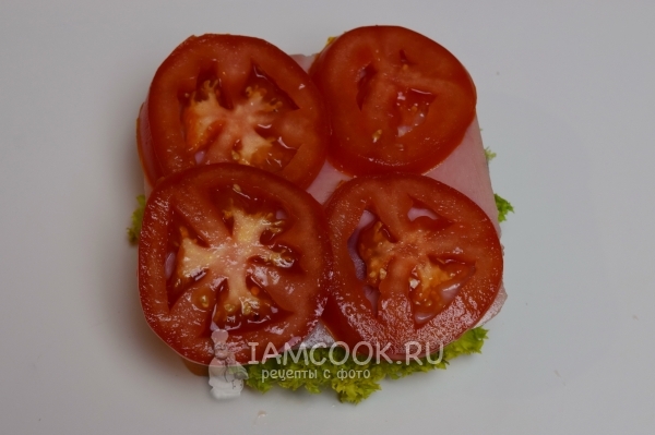 Уложить помидоры