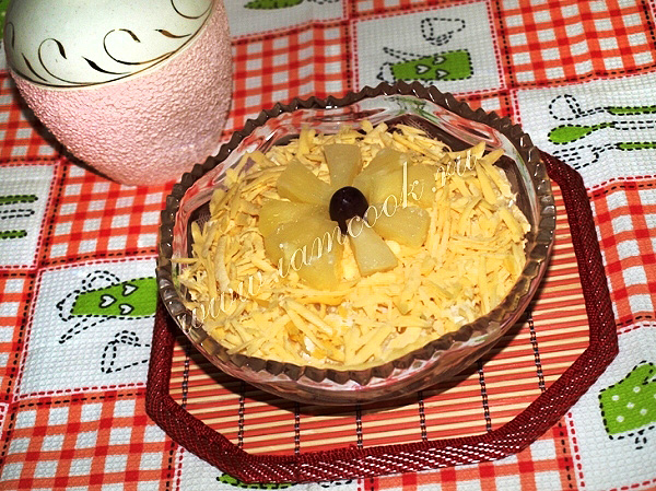 куриный салат с ананасами