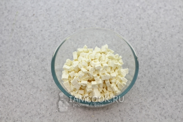 Порезанная брынза