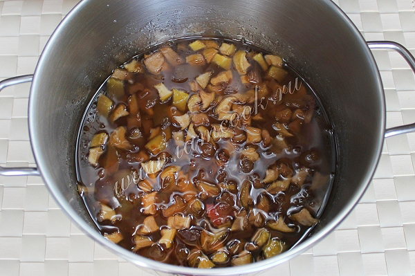 Варим домашнее варенье с корицей