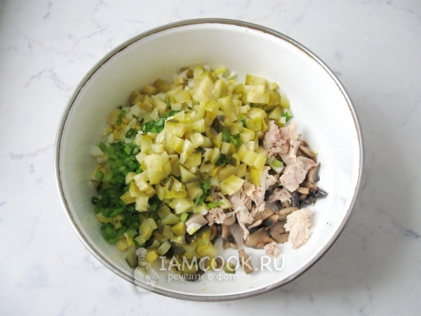 Огурец соленый