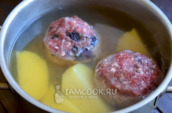 Положить тефтели