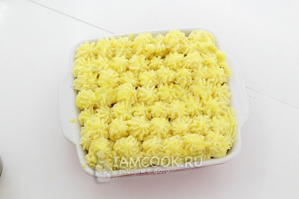 Украсить картофельным пюре