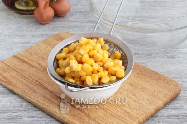 Слить жидкость с кукурузы