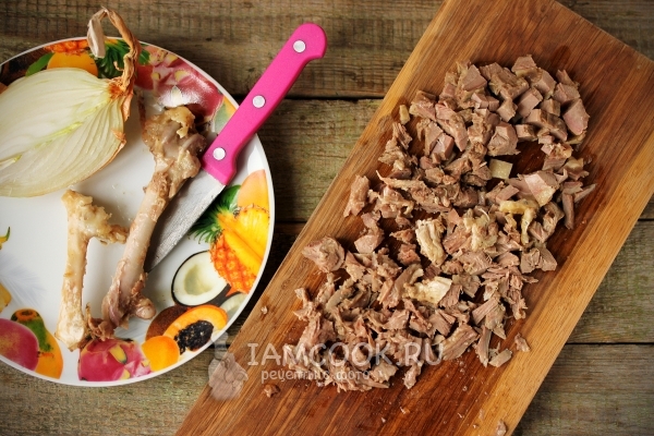 Отделить мясо от костей