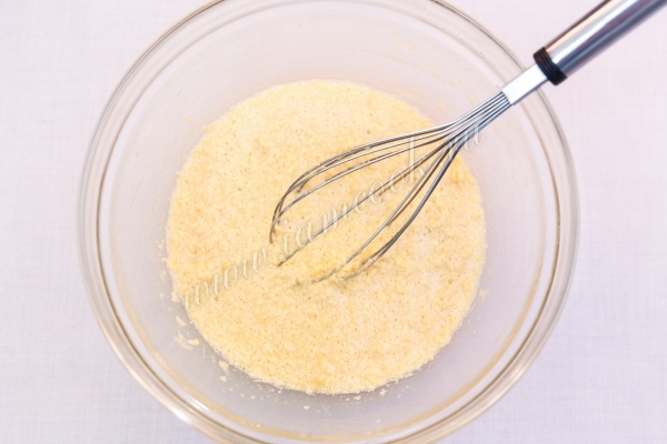 Добавить яйца