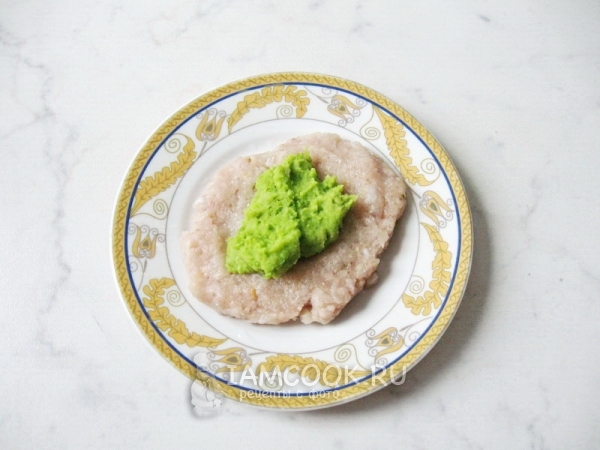 Рыбное филе с горохом