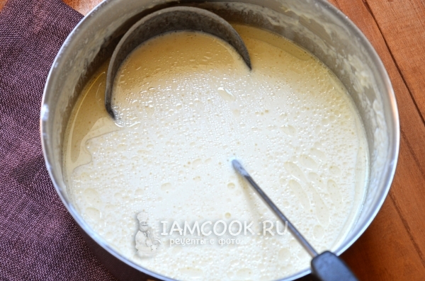 Влить масло