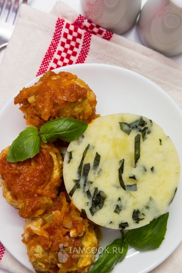 Фото тефтелей с рисом в томатном соусе