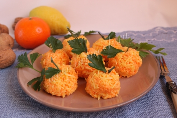 Закуска персики