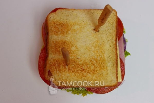 Вставить в сэндвич шпажки