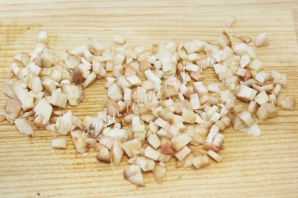 Ножки шампиньонов порезанные