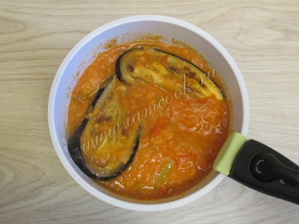 баклажаны в овощах