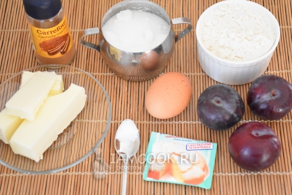 Ингредиенты для сливового пирога