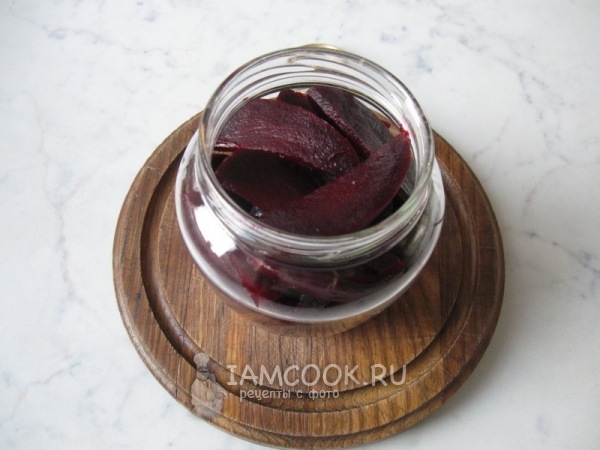 Свекла в банке