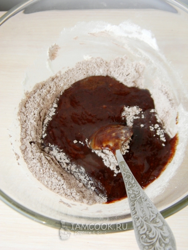 Смешать сухую смесь с жидкой